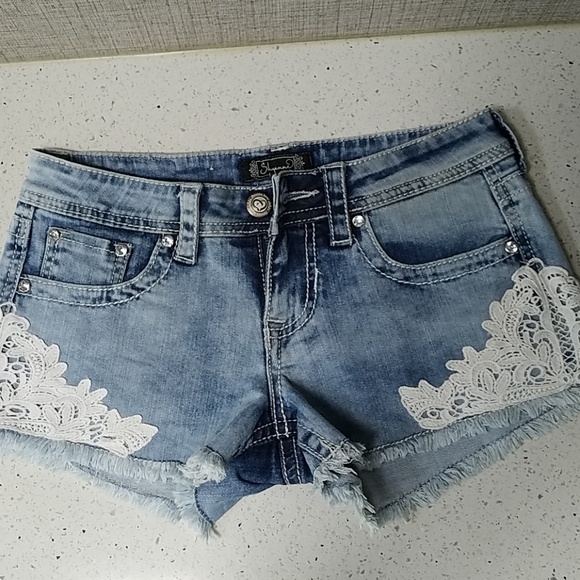 Shyanne Pants - Shyanne Jean Shorts Size 27